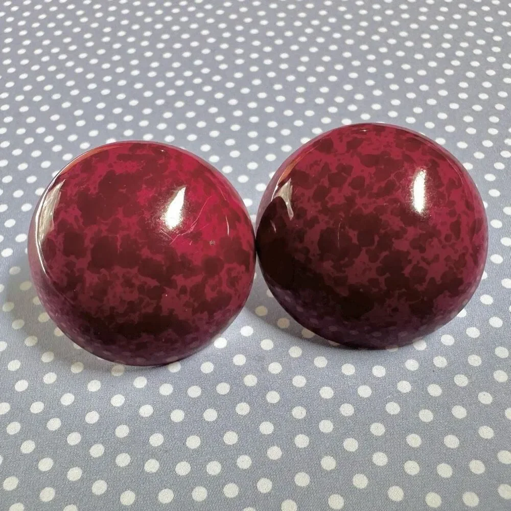 Pink vintage round post earrings